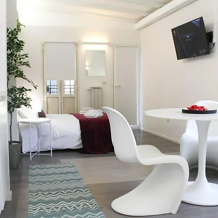 Bright Cozy Trastevere Apartment